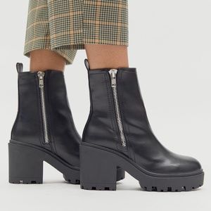 Chunky Heel Zip-Up Boots